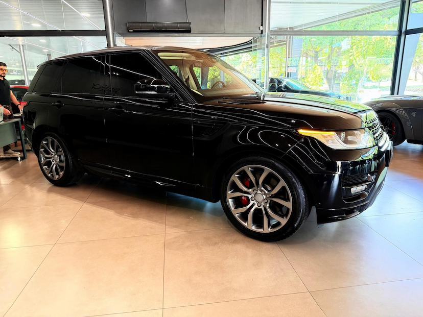 Foto do veículo LAND ROVER RANGE ROVER SPORT  SUPERCHARGED AB D 2017 78.000 KM 249.000,00