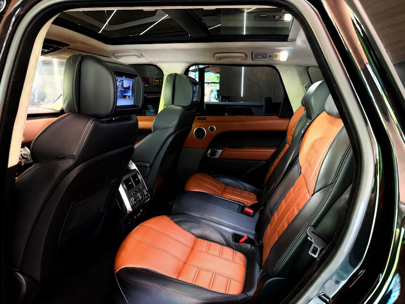 Foto do veículo LAND ROVER RANGE ROVER SPORT  SUPERCHARGED AB D 2017 78.000 KM 249.000,00