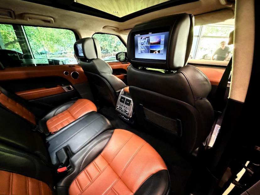 Foto do veículo LAND ROVER RANGE ROVER SPORT  SUPERCHARGED AB D 2017 78.000 KM 249.000,00