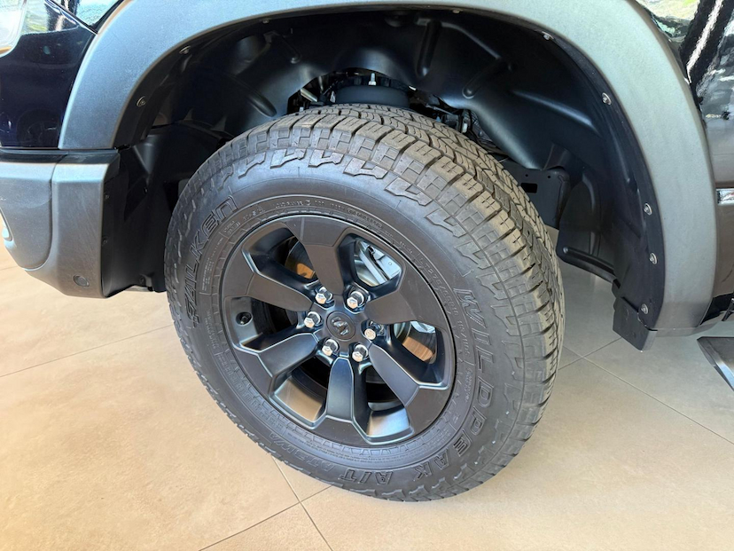 Foto do veículo RAM 1500  REBEL HEMI 2022 33.000 KM 330.000,00