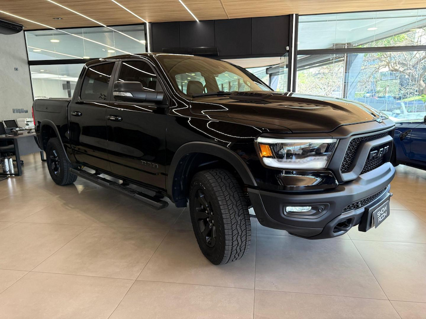 Foto do veículo RAM 1500  REBEL HEMI 2022 33.000 KM 330.000,00