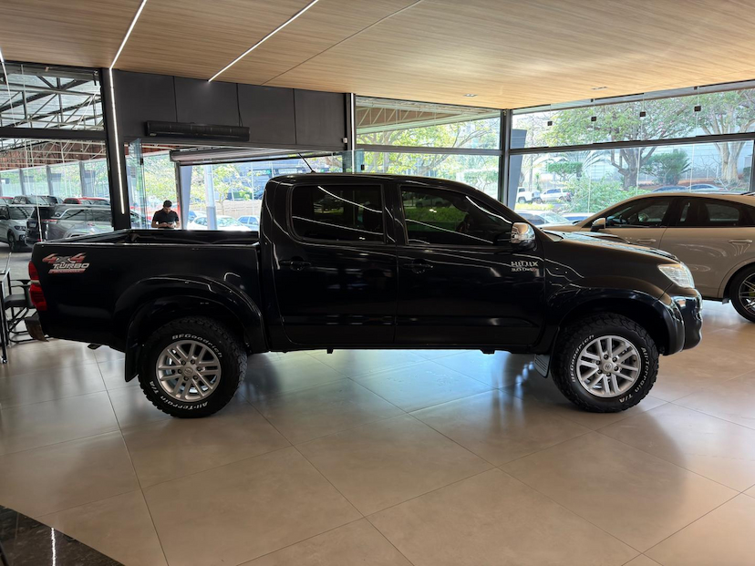Foto do veículo TOYOTA HILUX  CD4X4 SRV 2014 262.000 KM 130.000,00