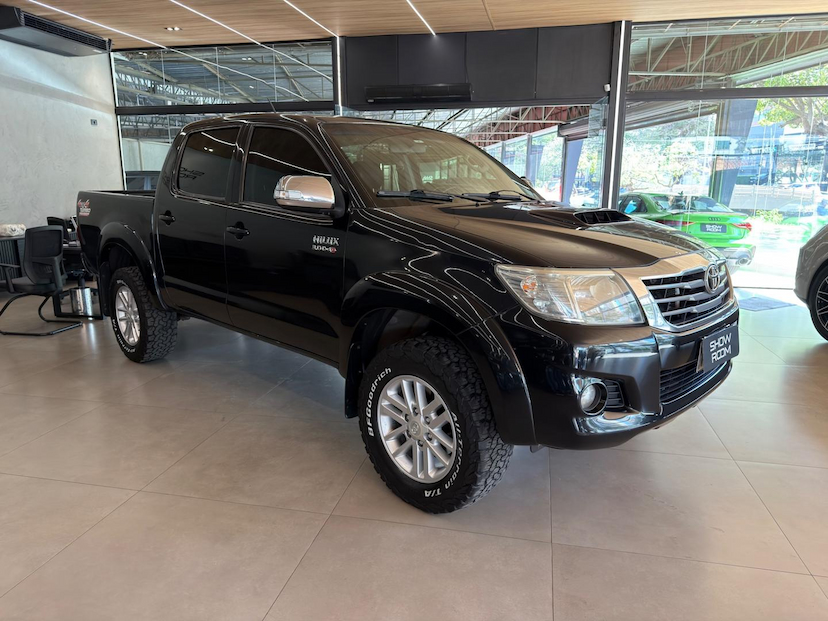 Foto do veículo TOYOTA HILUX  CD4X4 SRV 2014 262.000 KM 130.000,00
