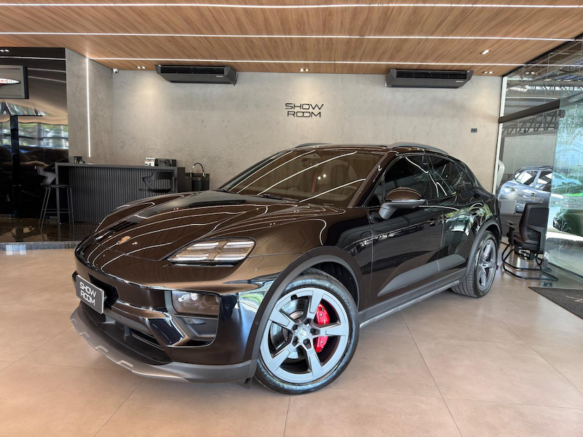 Foto do veículo PORSCHE MACAN  E4S 2025 7.700 KM 650.000,00