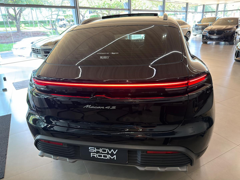 Foto do veículo PORSCHE MACAN  E4S 2025 7.700 KM 650.000,00