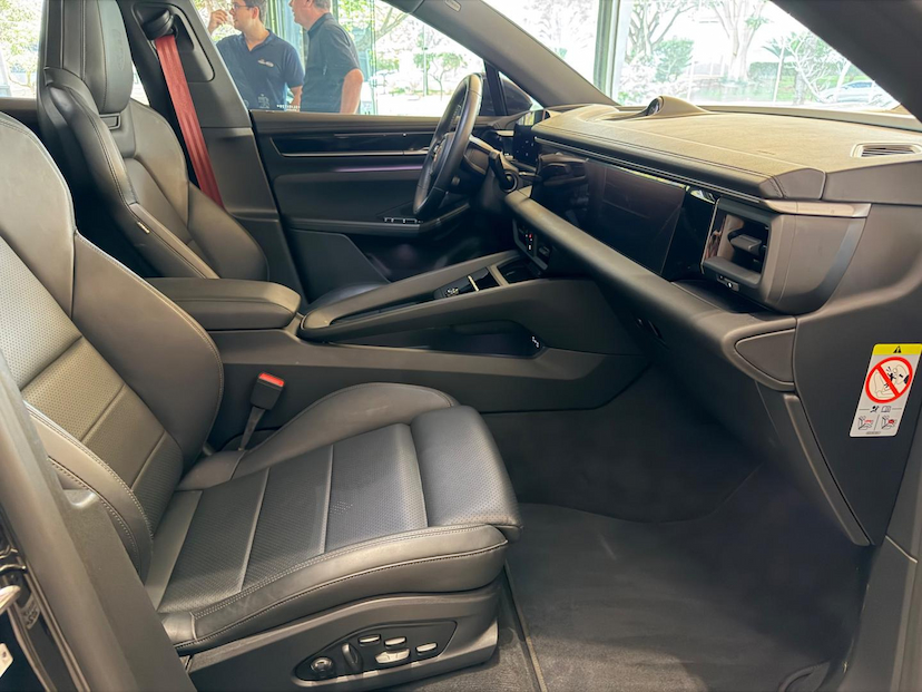 Foto do veículo PORSCHE MACAN  E4S 2025 7.700 KM 650.000,00