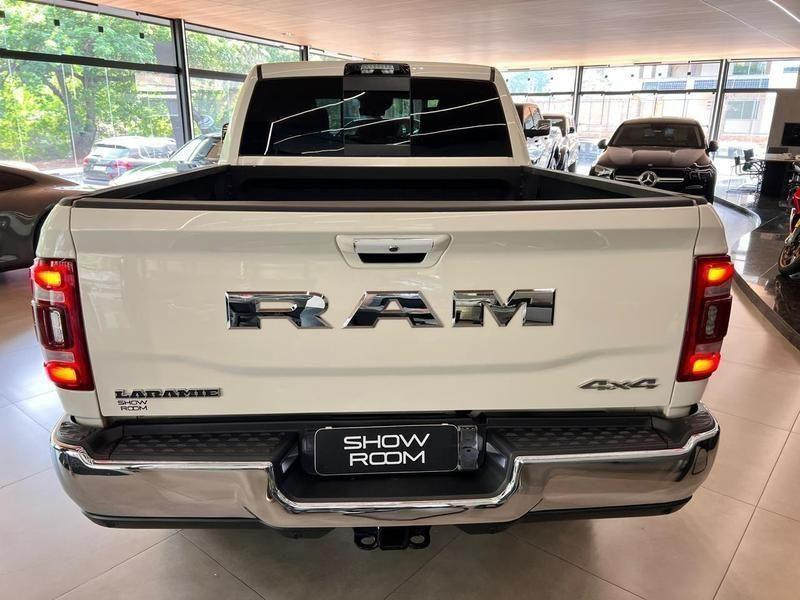 Foto do veículo RAM 2500  LAIE 2022 29.850 KM 350.000,00