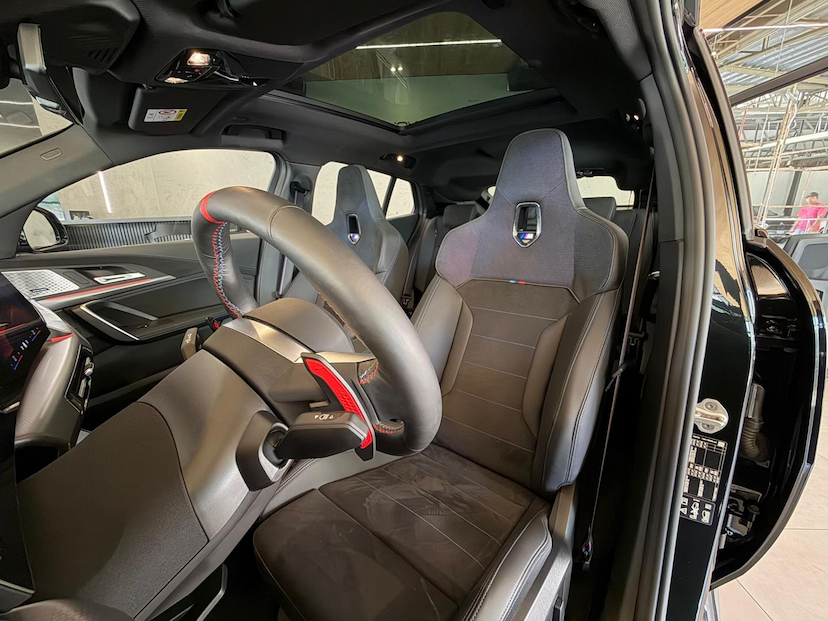 Foto do veículo BMW X2  M35I 2025 13.400 KM 459.000,00