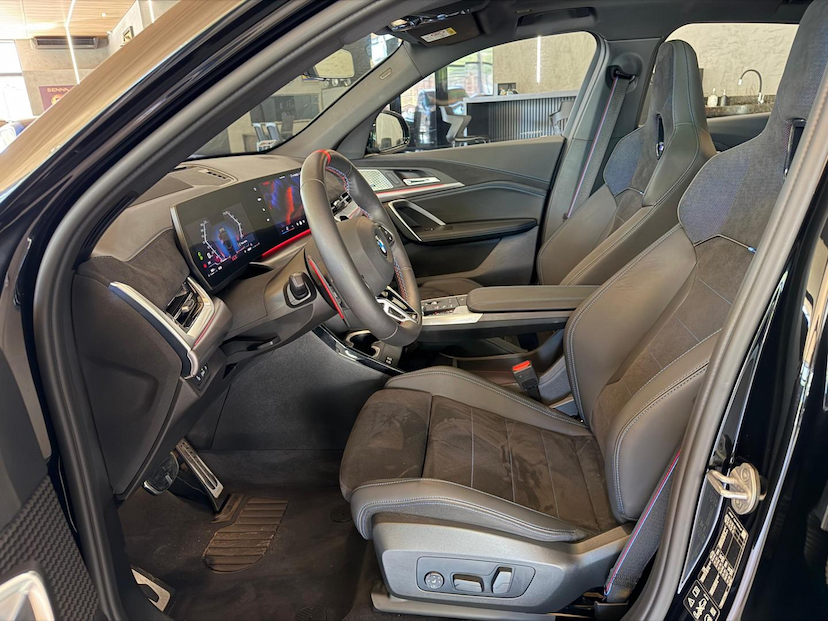 Foto do veículo BMW X2  M35I 2025 13.400 KM 459.000,00