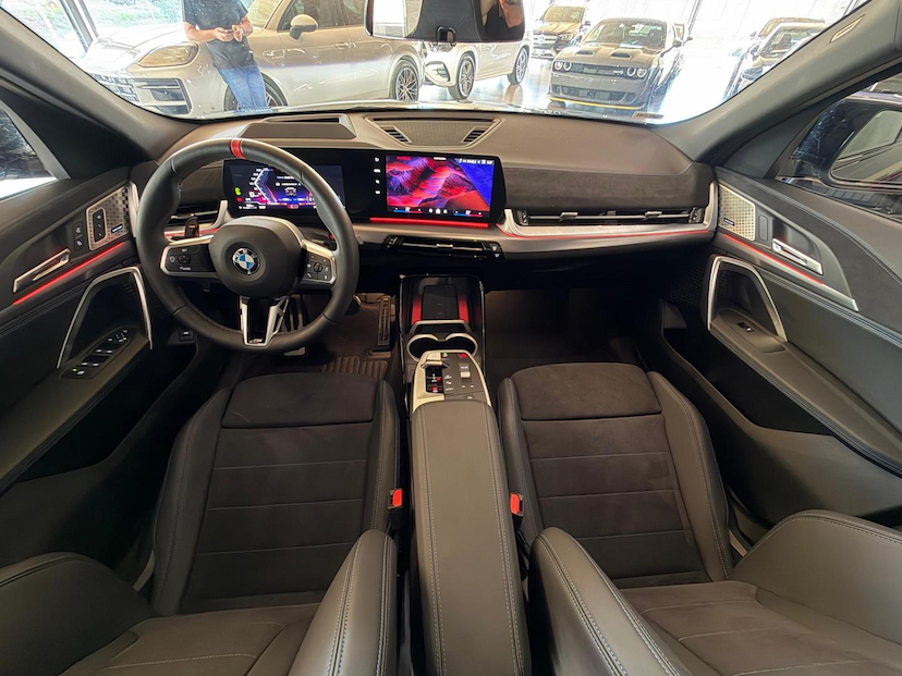 Foto do veículo BMW X2  M35I 2025 13.400 KM 459.000,00