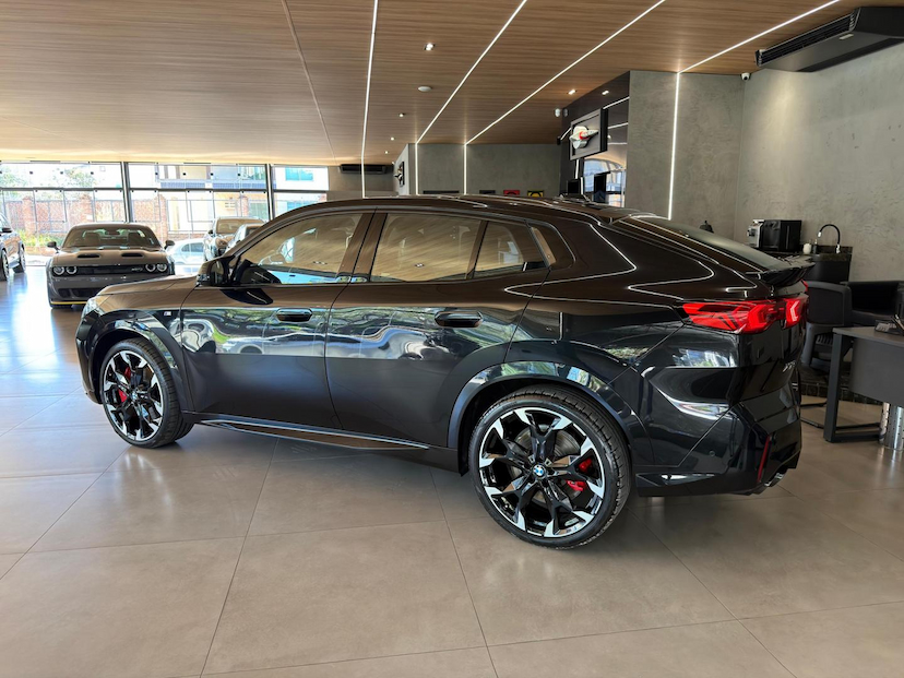 Foto do veículo BMW X2  M35I 2025 13.400 KM 459.000,00
