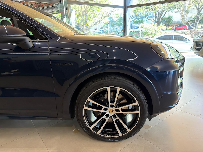 Foto do veículo PORSCHE CAYENNE  PHEV 2025 17.014 KM 780.000,00