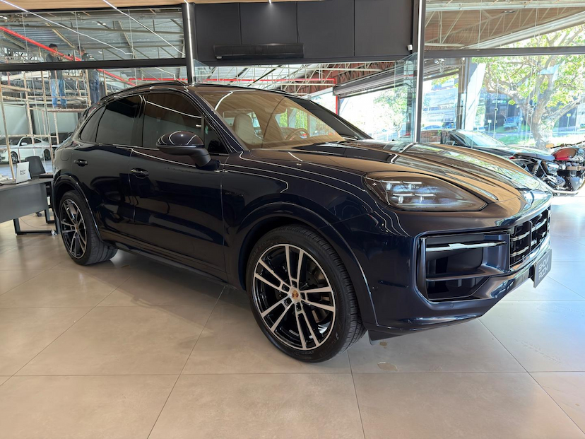 Foto do veículo PORSCHE CAYENNE  PHEV 2025 17.014 KM 780.000,00