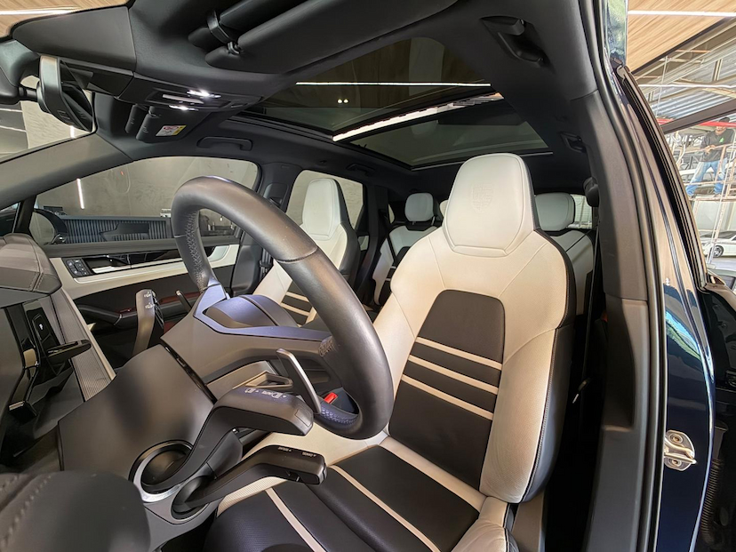 Foto do veículo PORSCHE CAYENNE  PHEV 2025 17.014 KM 780.000,00