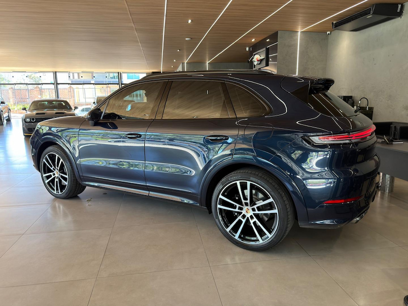 Foto do veículo PORSCHE CAYENNE  PHEV 2025 17.014 KM 780.000,00