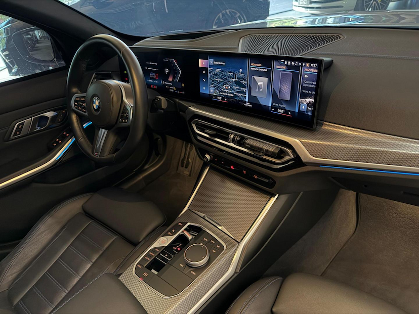 Foto do veículo BMW 320I  M SPORT FLEX 2023 22.485 KM 319.000,00
