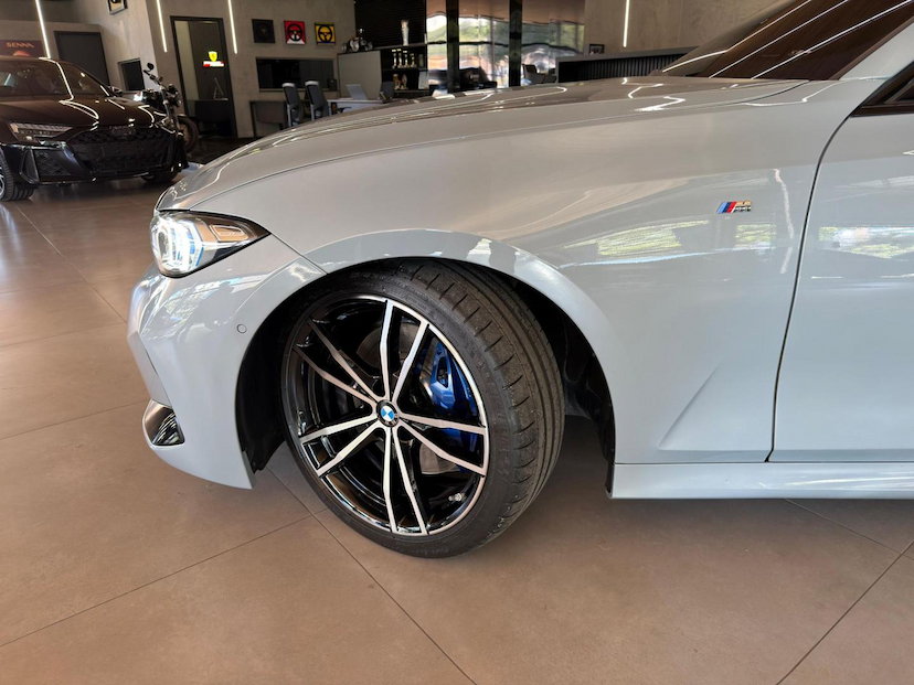 Foto do veículo BMW 320I  M SPORT FLEX 2023 22.485 KM 319.000,00