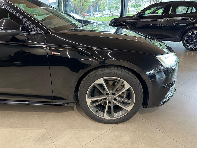 Foto do veículo AUDI A4  2.0TFSI 2018 81.222 KM 125.000,00