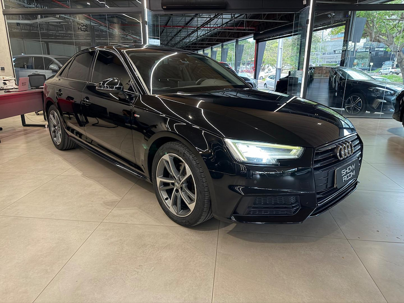 Foto do veículo AUDI A4  2.0TFSI 2018 81.222 KM 125.000,00