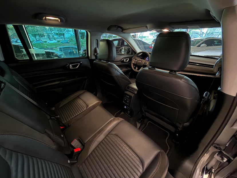 Foto do veículo JEEP COMMANDER  LIM TD380 2023 82.113 KM 145.000,00