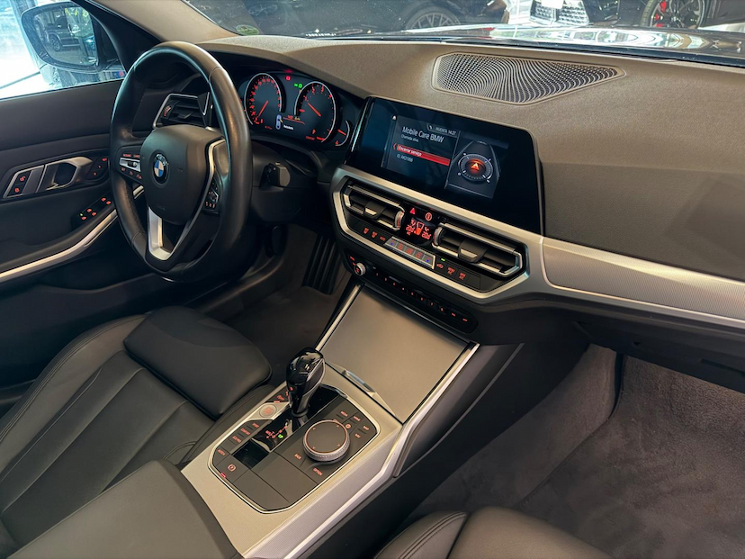 Foto do veículo BMW 330I  2020 49.698 KM 190.000,00