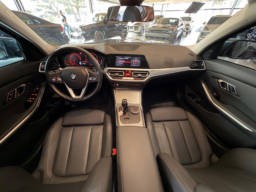 Foto do veículo BMW 330I  2020 49.698 KM 190.000,00