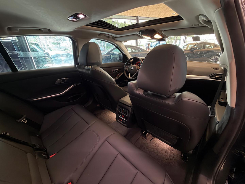 Foto do veículo BMW 330I  2020 49.698 KM 190.000,00