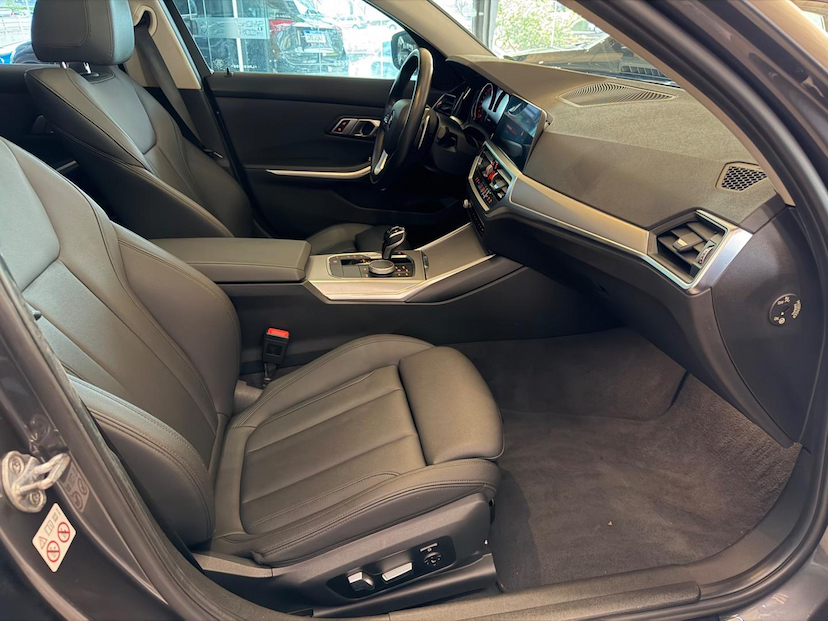 Foto do veículo BMW 330I  2020 49.698 KM 190.000,00