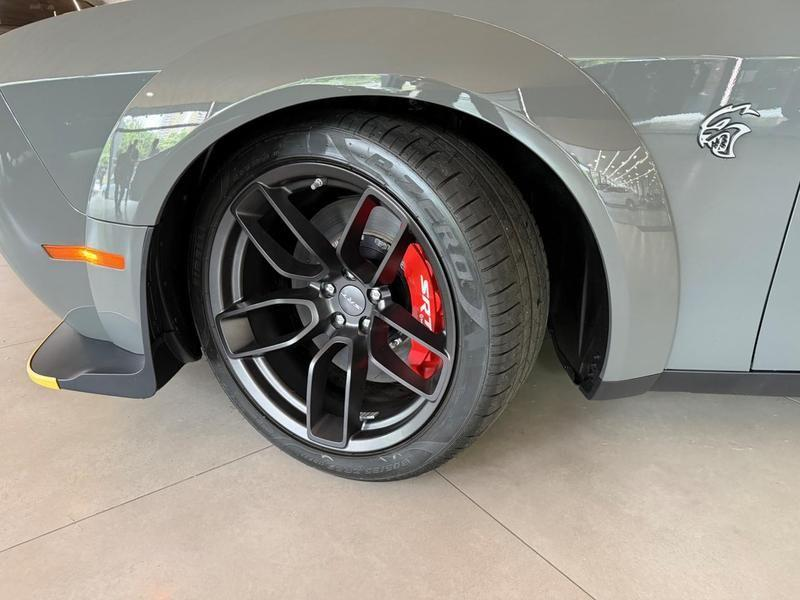Foto do veículo DODGE CHALLENGER  SRT HELLCAT JAILBREAK 2023 100 KM 1.390.000,00