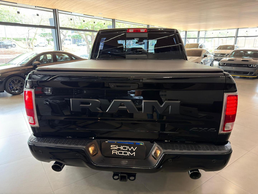 Foto do veículo RAM CLASSIC  LAIE 2023 43.900 KM 275.000,00