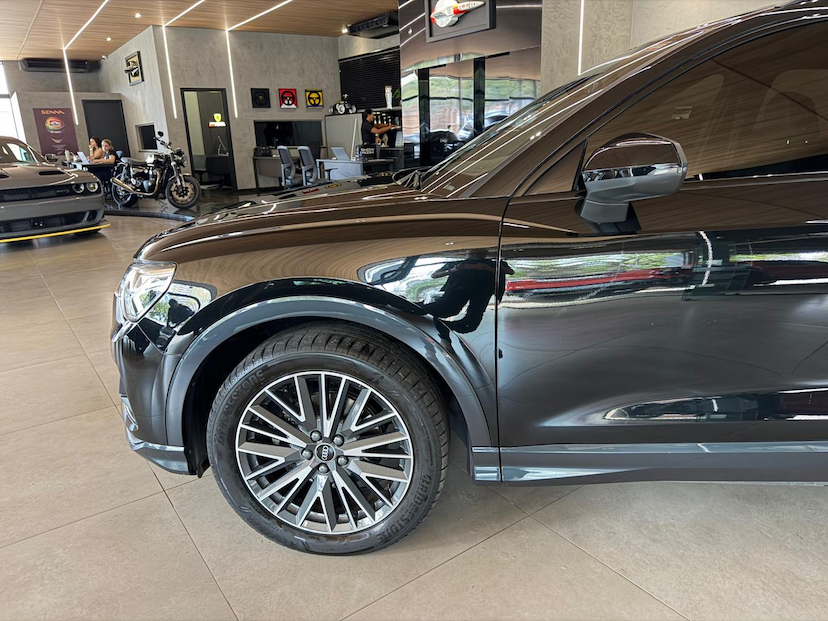 Foto do veículo AUDI Q3  1.4TFSI 2021 22.842 KM 189.000,00