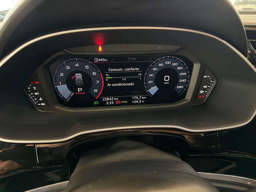 Foto do veículo AUDI Q3  1.4TFSI 2021 22.842 KM 189.000,00