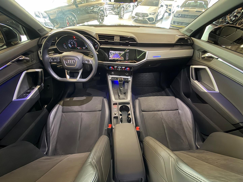 Foto do veículo AUDI Q3  1.4TFSI 2021 22.842 KM 189.000,00