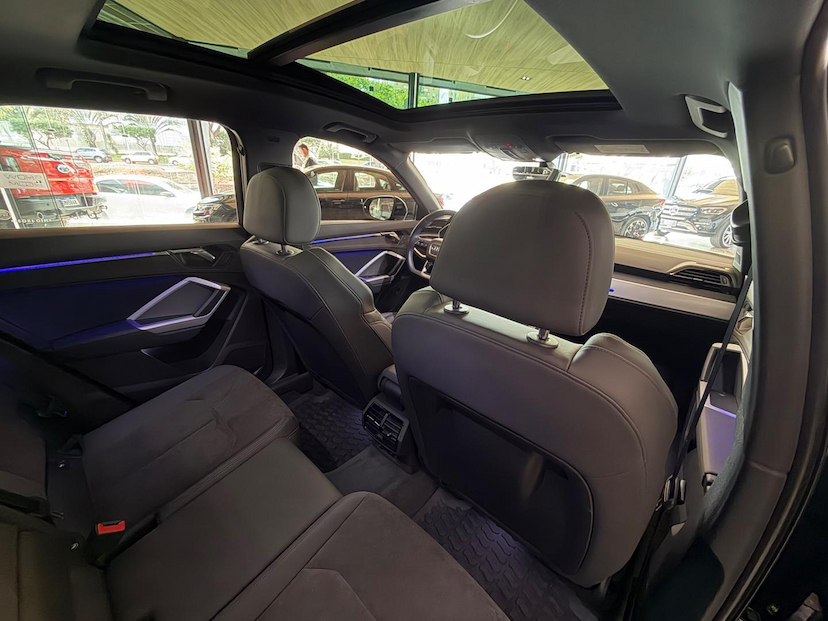 Foto do veículo AUDI Q3  1.4TFSI 2021 22.842 KM 189.000,00