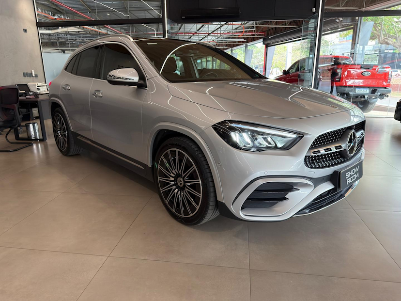 Foto do veículo MERCEDES-BENZ GLA 200 GLA200 AMG LINE 2024 12.000 KM 290.000,00