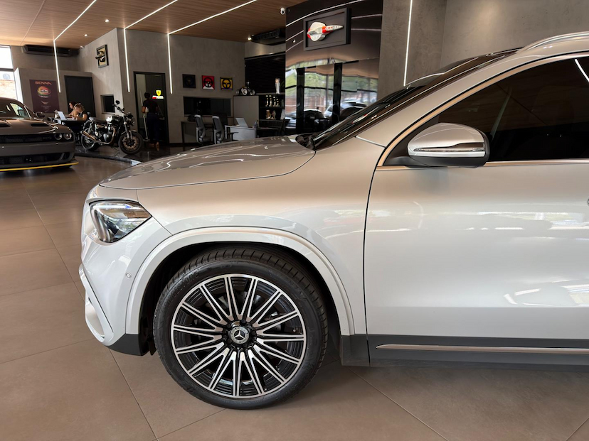 Foto do veículo MERCEDES-BENZ GLA 200 GLA200 AMG LINE 2024 12.000 KM 290.000,00