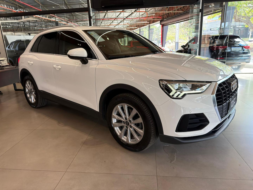 Foto do veículo AUDI Q3  1.4TFSI 2021 28.000 KM 159.000,00