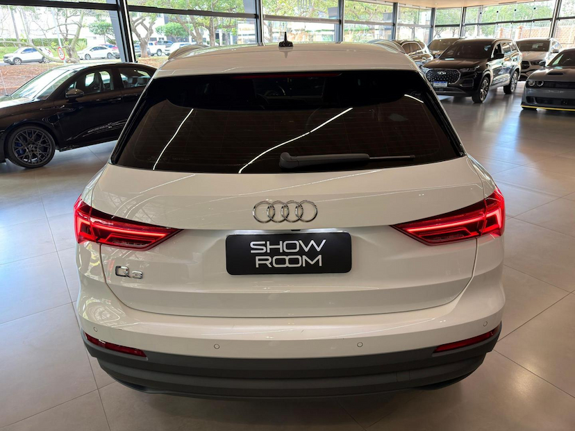 Foto do veículo AUDI Q3  1.4TFSI 2021 28.000 KM 159.000,00