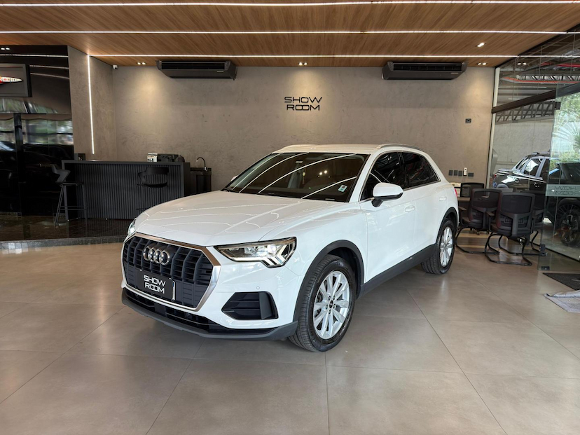 Foto do veículo AUDI Q3  1.4TFSI 2021 28.000 KM 159.000,00