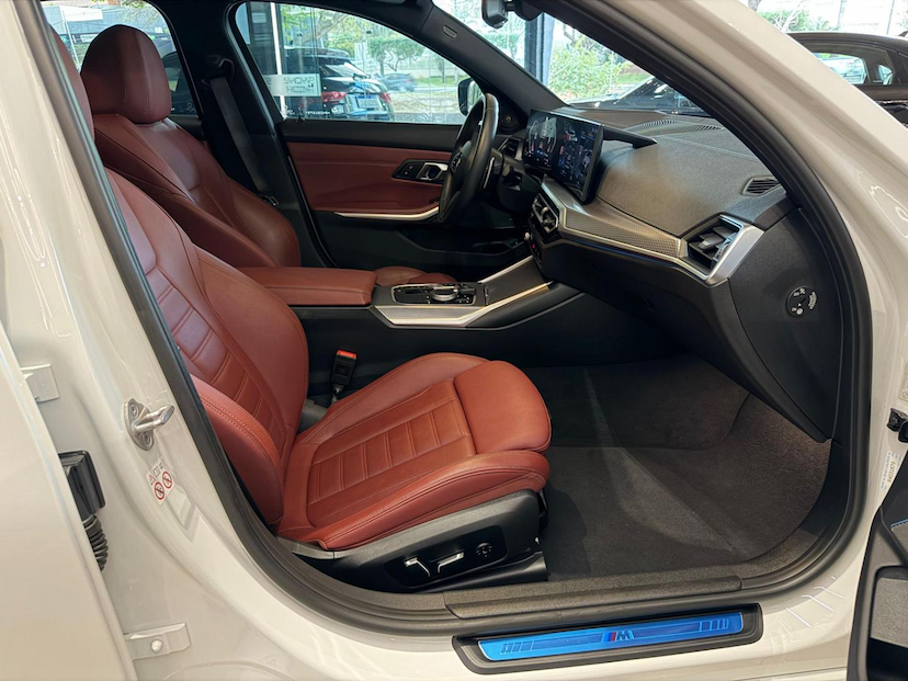 Foto do veículo BMW 320I  M SPORT FLEX 2024 23.400 KM 279.000,00