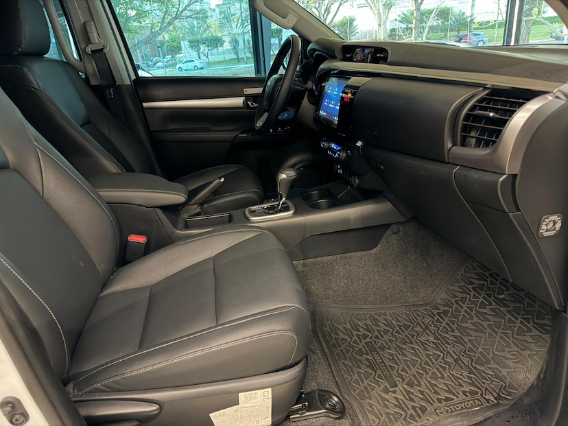 Foto do veículo TOYOTA HILUX  CD SRV 4FD 2025 9.600 KM 274.000,00