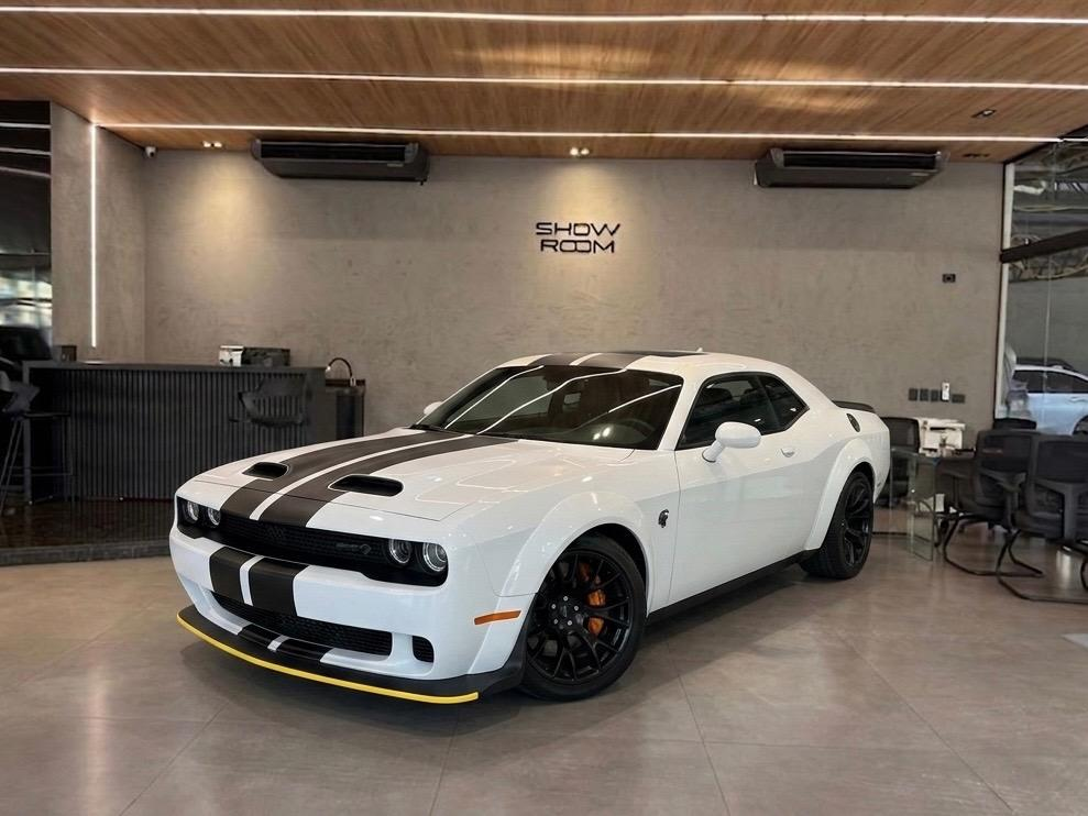 Foto do veículo DODGE CHALLENGER  SRT HELLCAT JAILBREAK 2023/2023 100 KM R$ 1.290.000,00