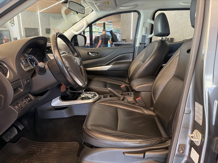 Foto do veículo NISSAN FRONTIER  ATK X4 2021 146.827 KM 129.000,00