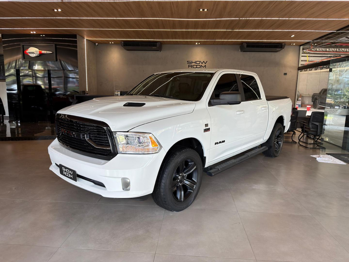 Foto do veículo RAM CLASSIC  LAIE 2022/2022 34.645 KM R$ 269.000,00