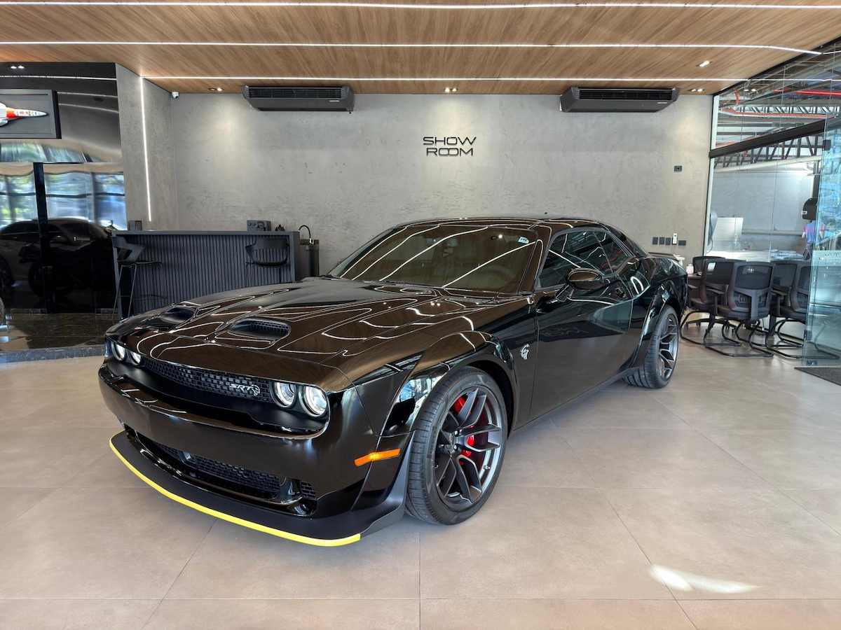 Foto do veículo DODGE CHALLENGER  SRT HELLCAT JAILBREAK 2023/2023 100 KM R$ 1.370.000,00