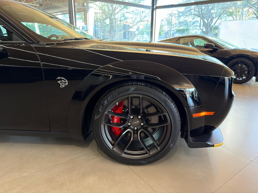 Foto do veículo DODGE CHALLENGER  SRT HELLCAT JAILBREAK 2023 100 KM 1.300.000,00