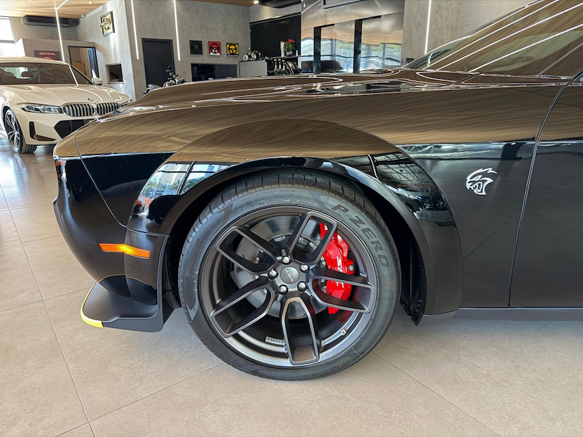Foto do veículo DODGE CHALLENGER  SRT HELLCAT JAILBREAK 2023 100 KM 1.300.000,00