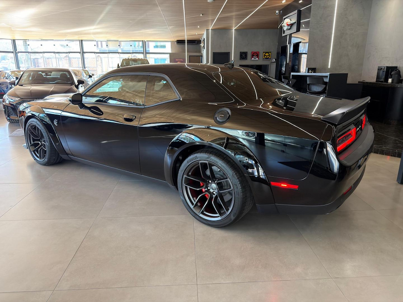 Foto do veículo DODGE CHALLENGER  SRT HELLCAT JAILBREAK 2023 100 KM 1.300.000,00