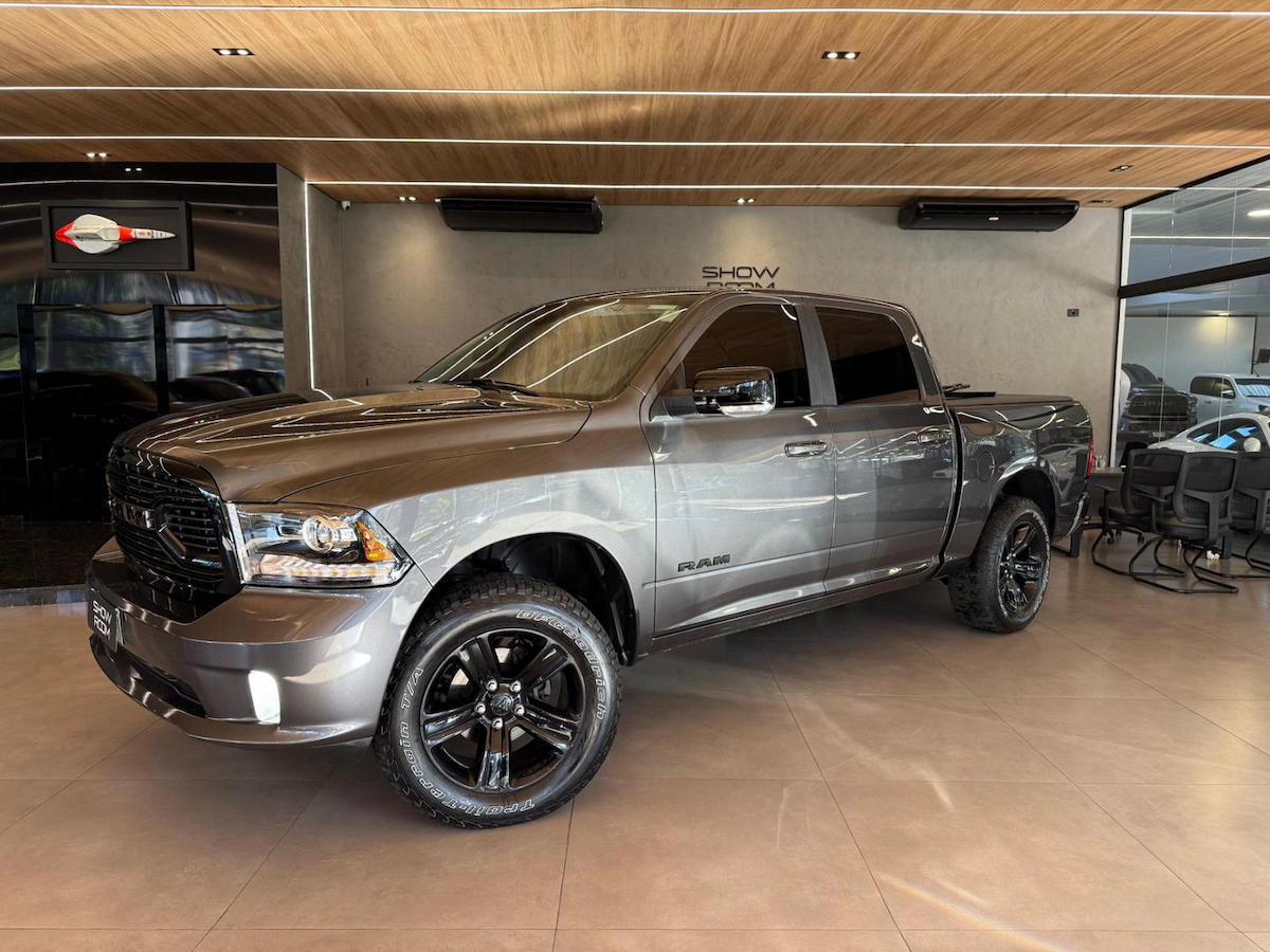 Foto do veículo RAM CLASSIC  LAIE 2023/2023 30.500 KM R$ 285.000,00