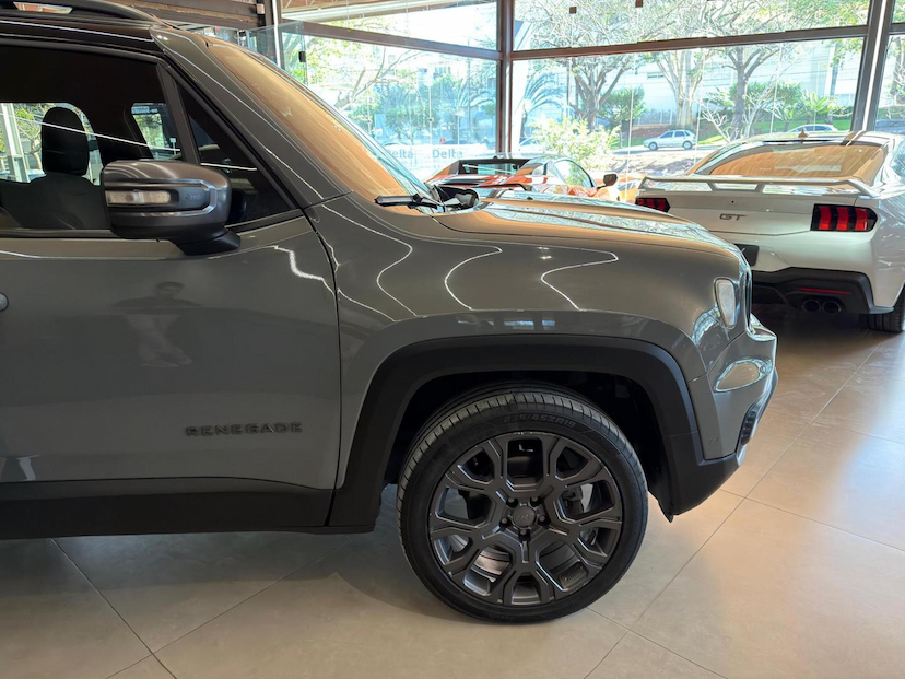 Foto do veículo JEEP RENEGADE  S T2704X4T 2024 22.818 KM 123.000,00
